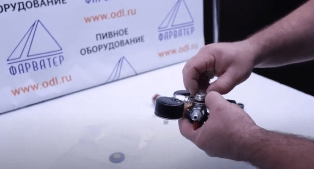 закручиваем болт-min.png закручиваем болт-min.png