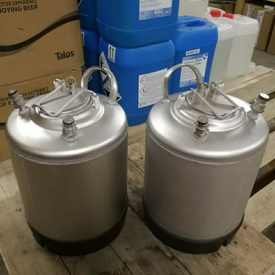 Кеги Корнелиус 10 л (2).jpg