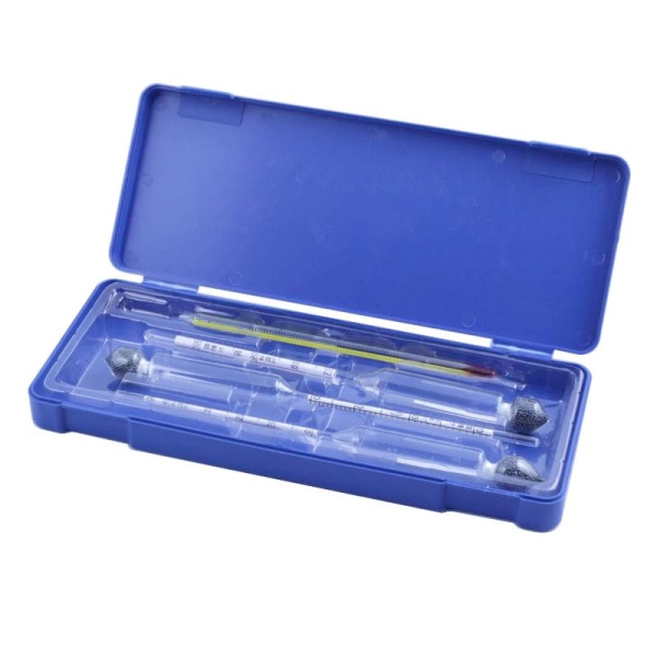 Набор ареометров и термометра спиртового. В пластиковом футляре